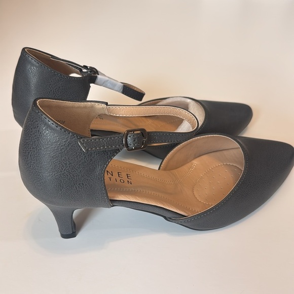 Journee Collection Bettie Womens Pump - Picture 3 of 6